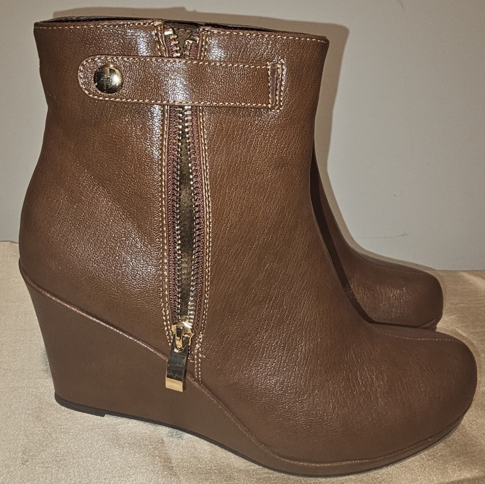 Pesaro Cognac Wedge Bootie Size 9